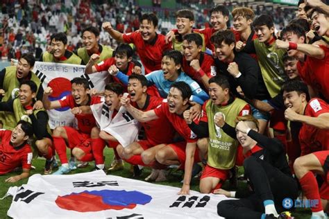 日韩对抗赛一触即发 为避新冠韩国队吃饭排排坐