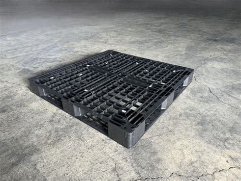 中古110*110*12網狀【田字型】 | 南台塑膠有限公司 | 塑膠棧板 | 大型子母車 | 廢棄物 | 廢棄物容器