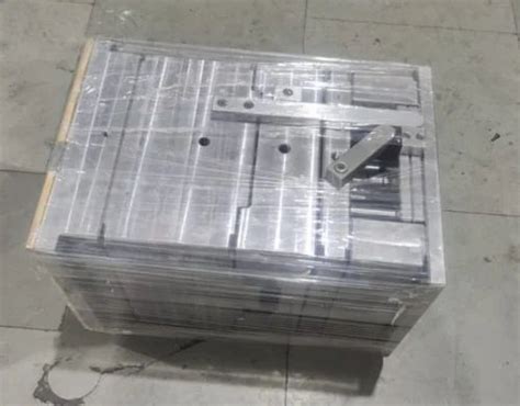 Plastic Moulding Dies - Plastic Mold Die Manufacturer from New Delhi