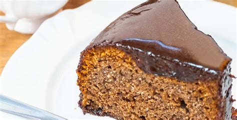 Delicioso bolo fit de chocolate: a sobremesa saudável para satisfazer suas vontades