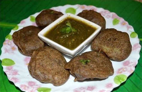 नवरात्रि स्पैशलः कुट्टू के चटपटे पकौड़े - kuttu-ke-pakode - Nari Punjab ...