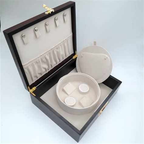 Jewellery Organisers / Storage Boxes &Bags