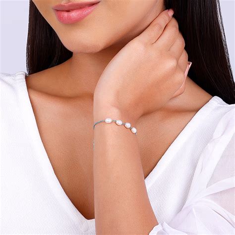 Silver Pearl Glance Bracelet | Silver Bracelets – GIVA Jewellery