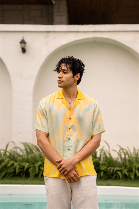 Sunwave Breeze Relaxed Fit Cuban Shirt – QB - QUINTESSENTIAL BASICS