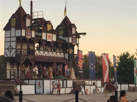 10 Things You Must Do At The Renaissance Faire | Renaissance fair ...