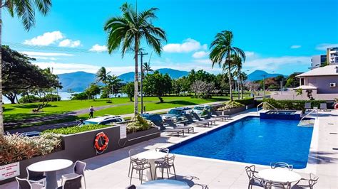 Cairns Harbourside Hotel Pool: Pictures & Reviews - Tripadvisor