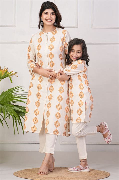 Get Mother & Daughter Matching Outfits | Combo Dresses – Gatim Fashions