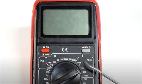 Using a Multimeter On Power Tools 的图像结果