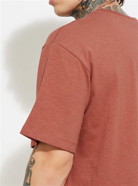 Buy URB_N Men Textured Oversized Fit T-shirt Online at just Rs. 699.0 ...