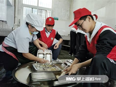 中国新闻网：东北石油大学校领导到第二食堂“帮厨”-东北石油大学