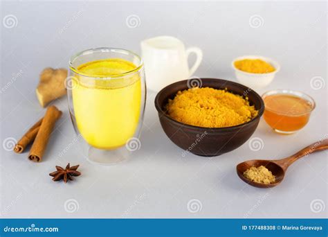 Golden Milk, Turmeric, Honey, Ginger Root, Cinnamon and Other ...