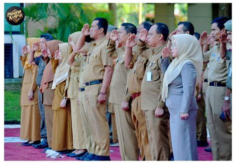 Apel Gabungan OPD di Lingkungan Kantor Bupati Dipimpin Asisten III ...