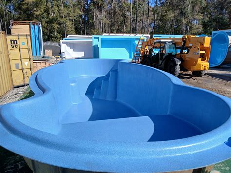 "How to Install Your Own Fiberglass Pool: A DIY Guide"