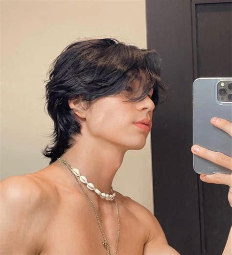 Wolf Haircut Men, Men Haircut Styles, Long Hair Styles Men, Medium Hair ...