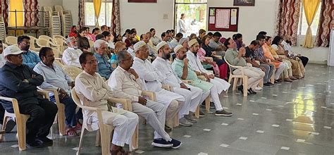 Indore: All-religion prayer held for devotees killed in temple stepwell ...