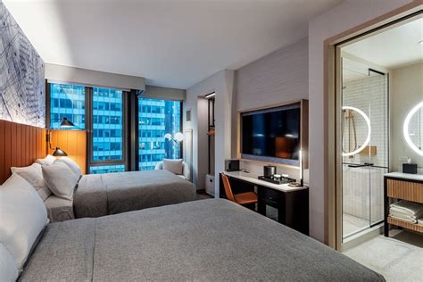 Tempo By Hilton New York Times Square Rooms: Pictures & Reviews ...