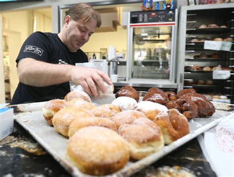 Photos from Paczki day in the Illinois Valley – Shaw Local