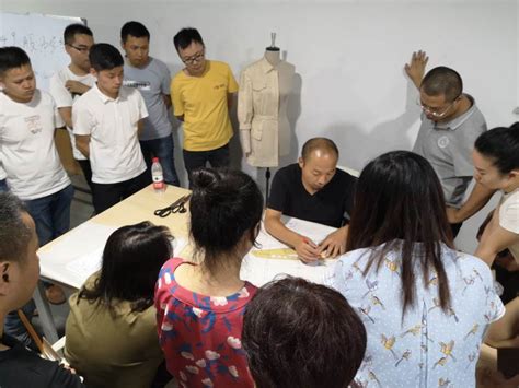 杭州服装设计制版全能培训课程-完善内容体系教与学相结合