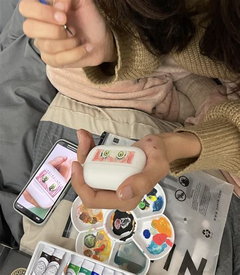 My girlfriend made a cool af artwork on my 4$ AirPods case cover. : r ...