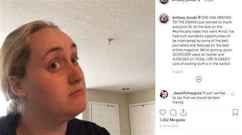 La historia y el vídeo detrás del meme de 'Kombucha girl'