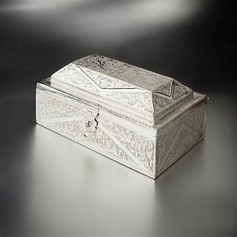 Completely handcrafted, made in brass, silver plated and lacquered ...