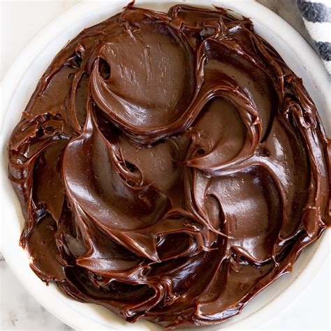 Ganache De Chocolate Vanilla Bean Cake With Chocolate Ganache