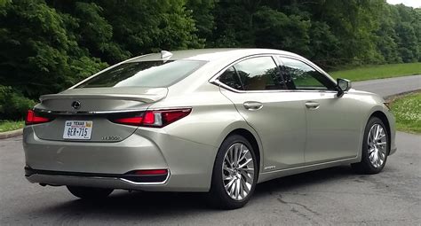 2019 Lexus ES