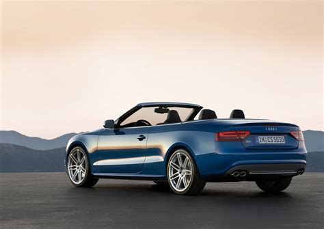 Audi S5 Cabriolet (2010) - picture 30 of 51