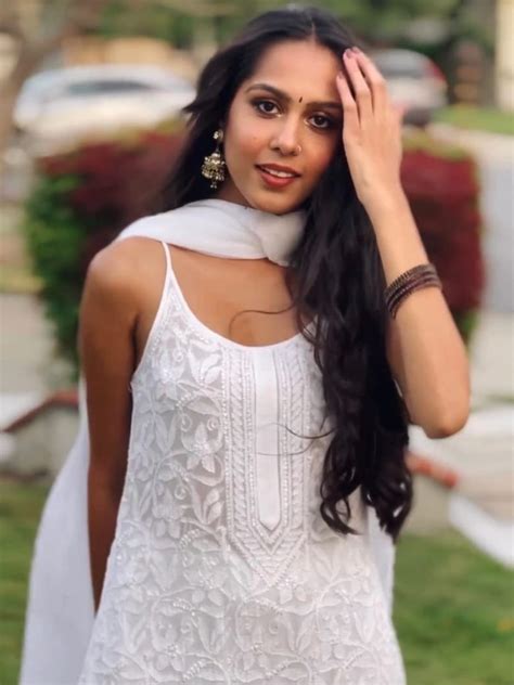 Star White Chikankari Kurta Set – Shop Label Aishwaryrika