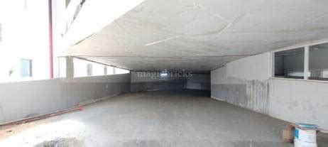 Rent Commercial Shop in Wave One Sector 18,Noida - 850 Sq-ft sector 18 ...