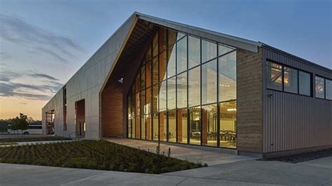 Building Glass Window 的图像结果