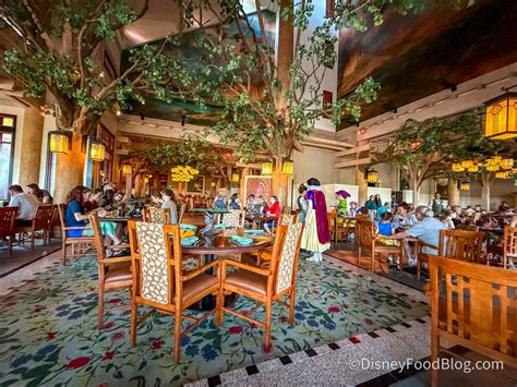 REVIEW: Is Storybook Dining the Best Character Meal in Disney World ...