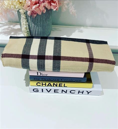 Burberry Check Cashmere Scarf - The Designer Consigner