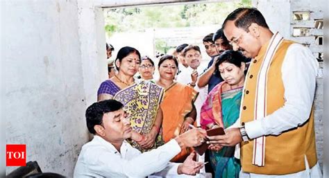 Cong Has No Power To Ban Bajrang Dal And Bajrangbali, Says Dy Cm ...