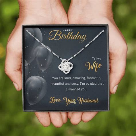 Best Birthday Gift for Wife at Fabunora | Gift Idea for Indian Wife