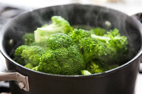 how to steam broccoli and zucchini