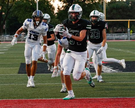 CVCA vs. Lake Catholic football: Royals control ground game in 28-21 victory – News-Herald