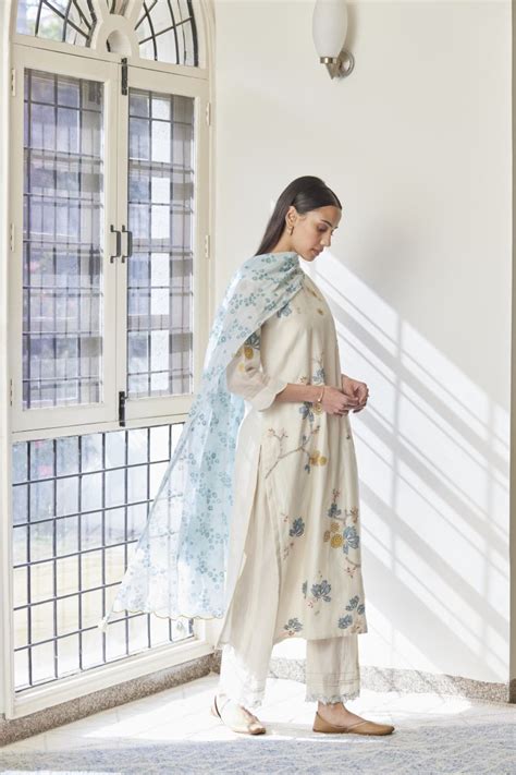 Buy - Pearl applique kurta set | Elan Store