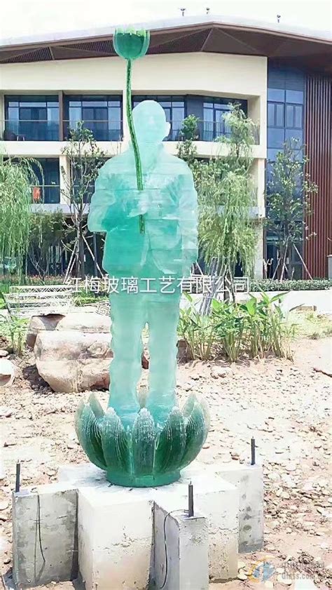 叠层景观玻璃雕塑-玻璃制品-泉州红梅玻璃工艺有限公司