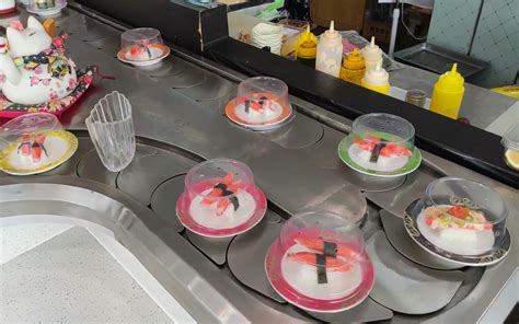 回转寿司――传送带上的寿司从眼前缓缓经过 | Nippon.com