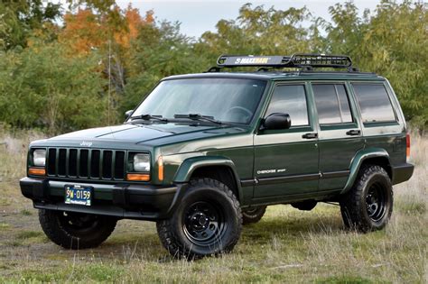 2000 Jeep Cherokee Sport for sale on BaT Auctions - sold for $11,250 on ...