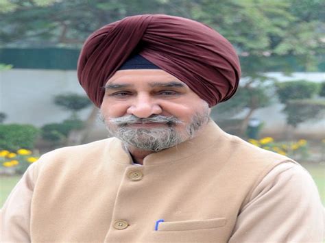 6 lakh masks, aprons prepared by self-help groups in Punjab: Tript ...