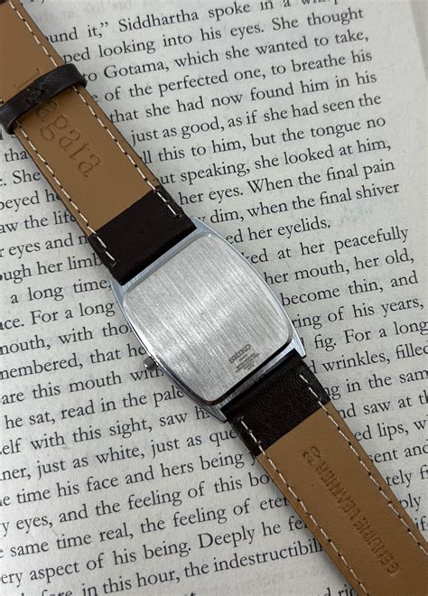 SEIKO TANK - Red (Quartz - Mod) – Watch It Move
