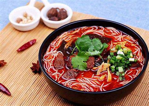 广西柳州特色美食有哪些？柳州最有名的14种名小吃(3)_巴拉排行榜