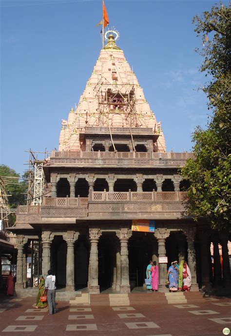 Shree Mahakaleshwar Jyotirlinga Temple: History & Aarti Timings