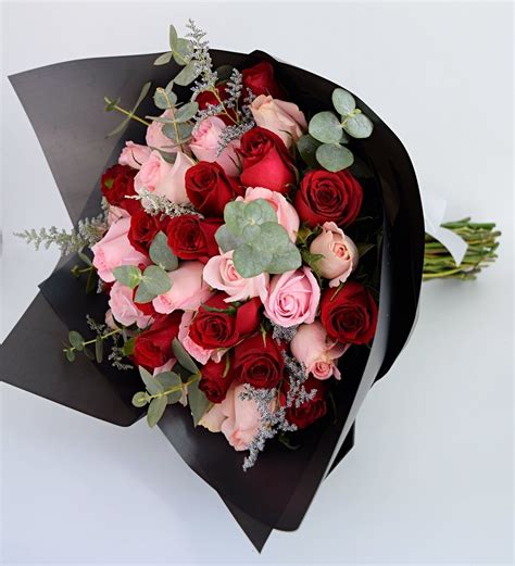 Rosas Rojas Y Rosadas | Arreglos de flores rosadas, Ramo de rosas rojas ...