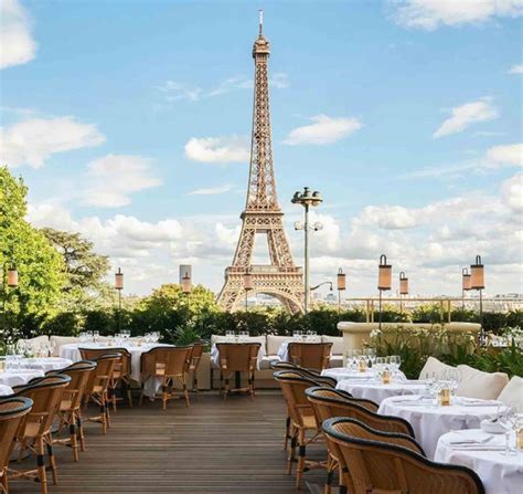 17 Best Rooftop Restaurants In Paris For The Best Food and Views - Dreams in Paris