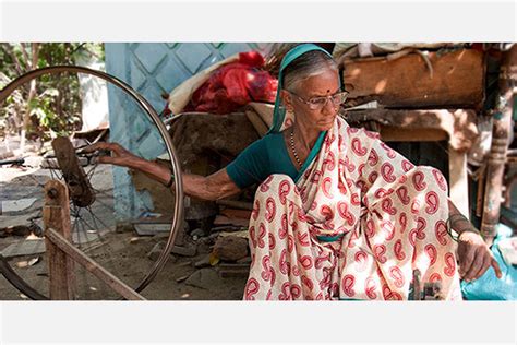 D'source Design Gallery on Karvat Kathi Saree Weaving on Pitloom - Saw ...