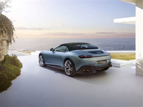 Ferrari Roma Spider (2024) - picture 6 of 13