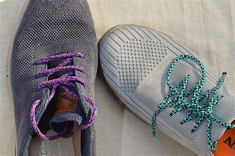 Shoe lace weaving on Inkle loom - Shuttles and Needles